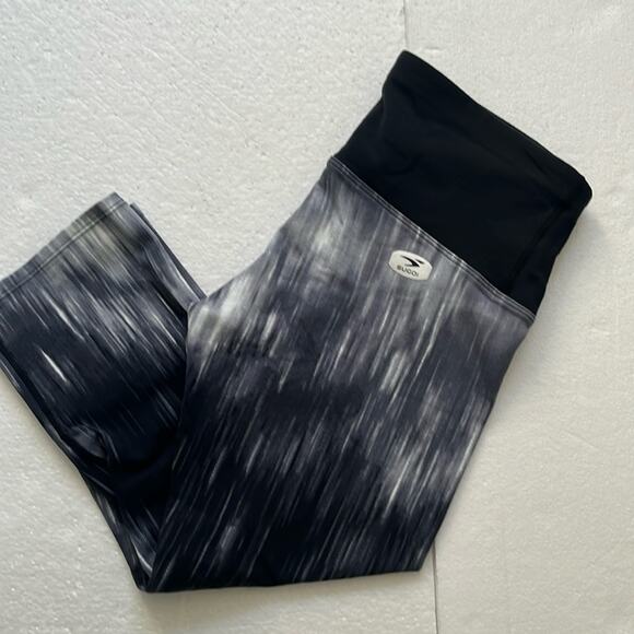 Sugoi Capri Leggings Size Small - Picture 1 of 6